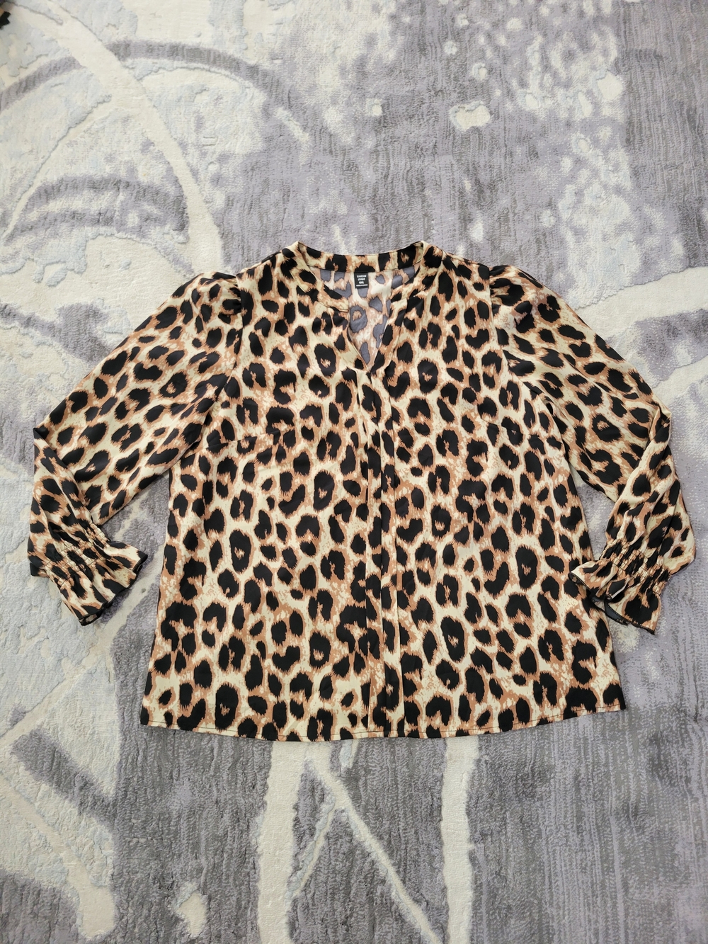 SHEIN Leopard Print V-Neck Blouse - Tan & Black Size XL
